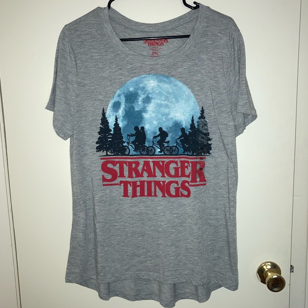 Brand new Stranger Things 2x T-shirt
